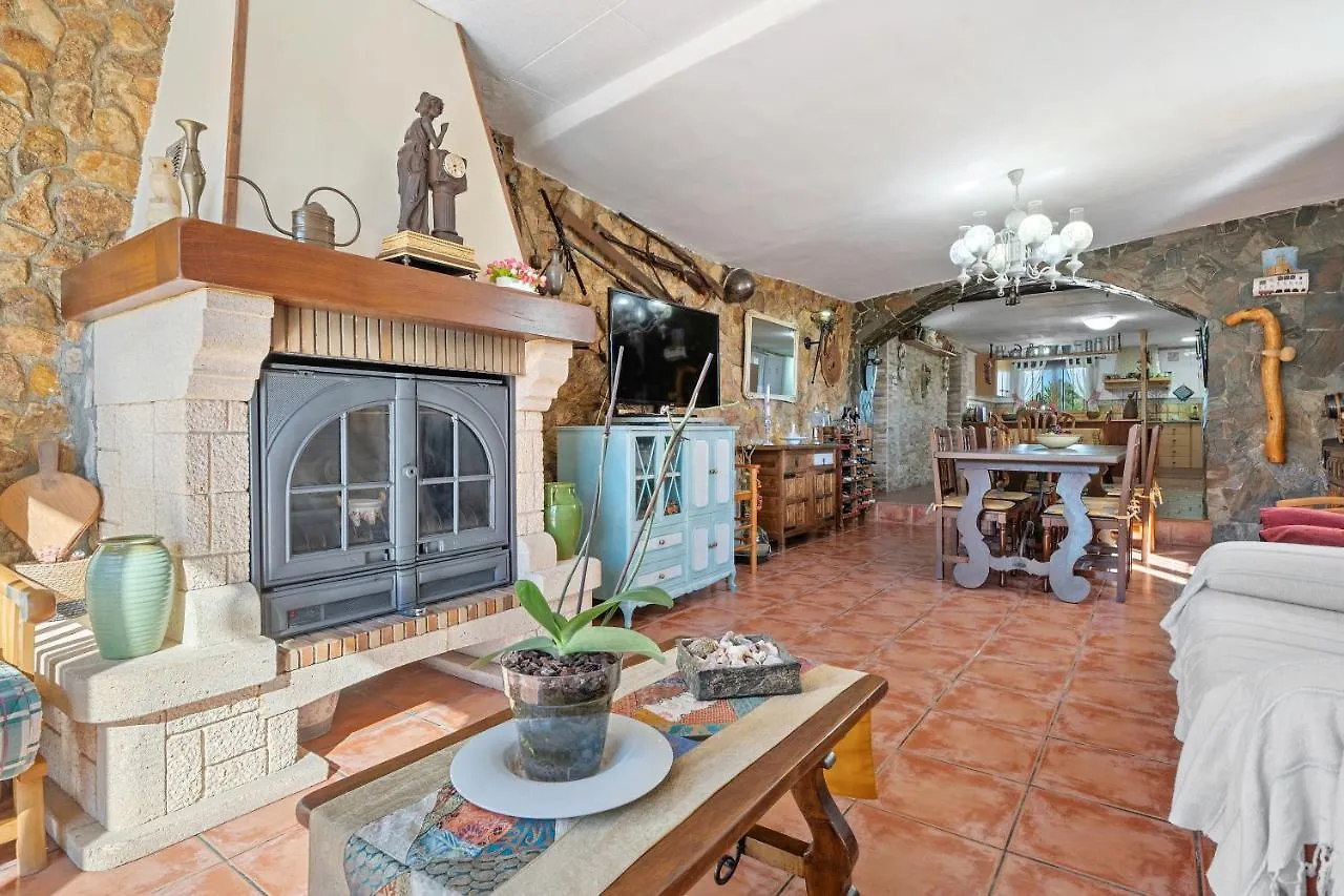 Hauzify I Mas Bomba Villa Les Tres Cales Holiday home
